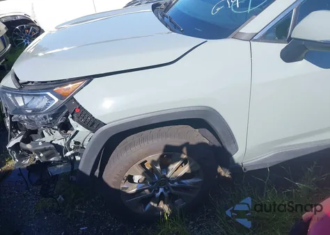 2021 Toyota Rav4 Xle Premium z USA, uszkodzony, nr VIN 2T3C1RFVXMW184351